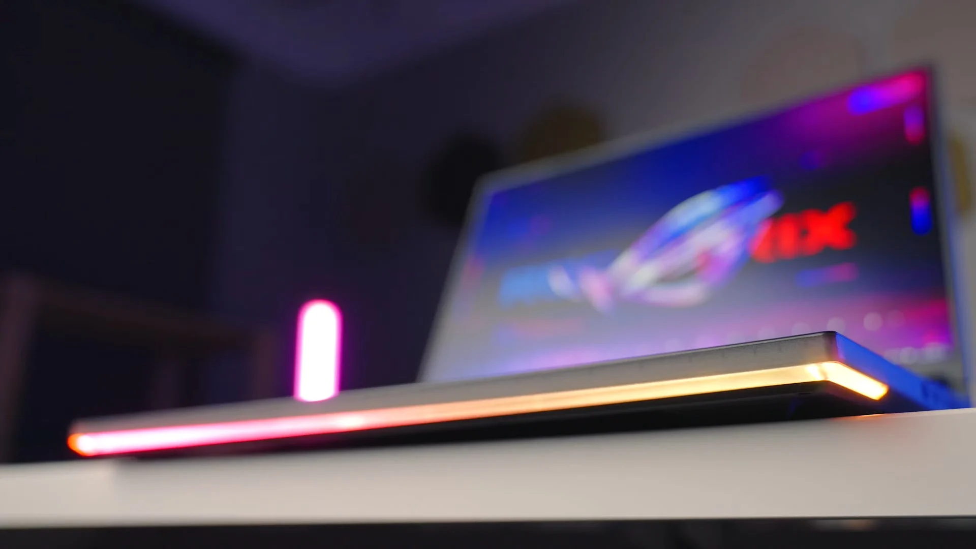 i9 14900 ve RTX 4090 Laptop: ASUS ROG Strix SCAR 18 G834 1 asus